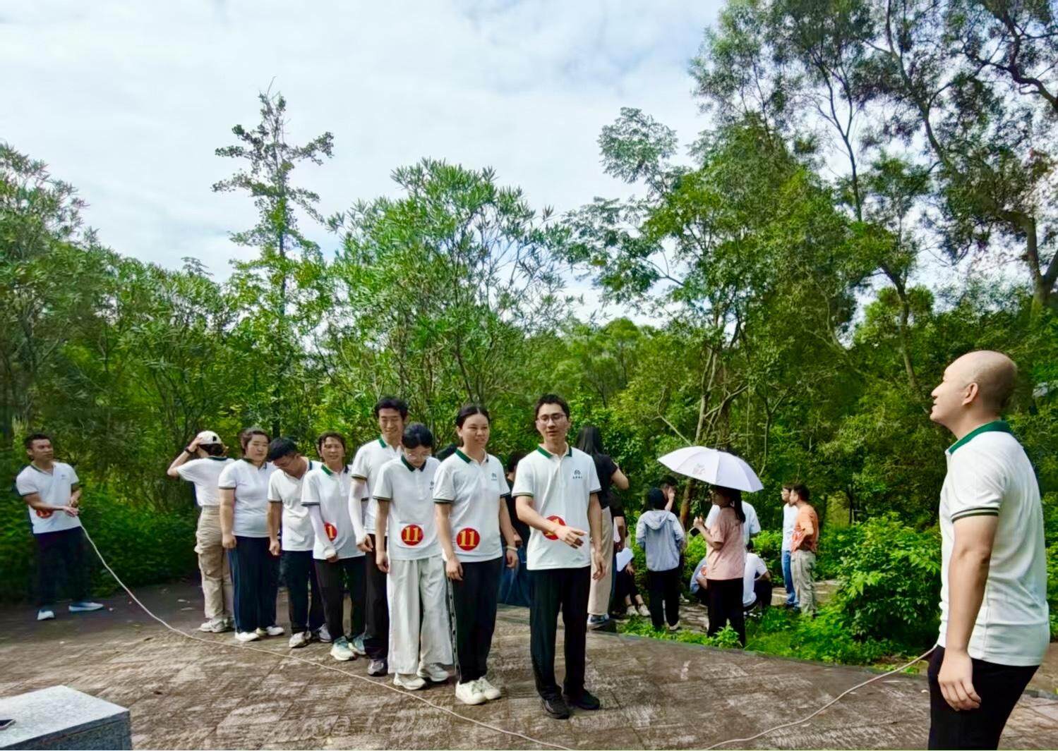 梅关古道, 市里面很重, 大家大步奔