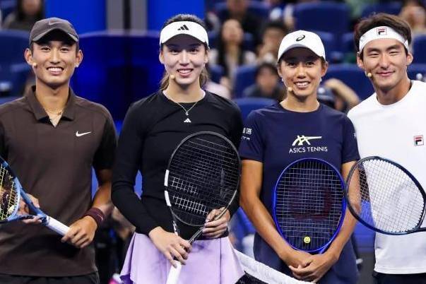 第一轮, 她们打进决, 对阵王欣瑜