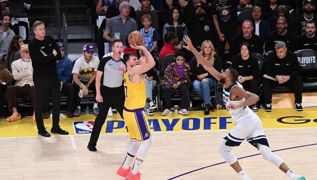 img, 克内克特和